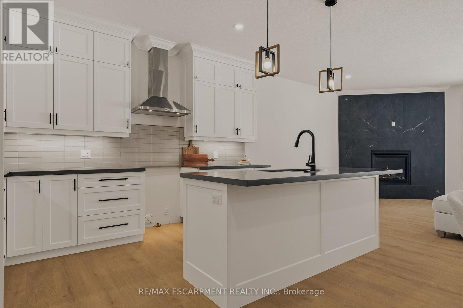 108 St. Michael's Street, Norfolk, Ontario  N4B 0A3 - Photo 9 - X12900204