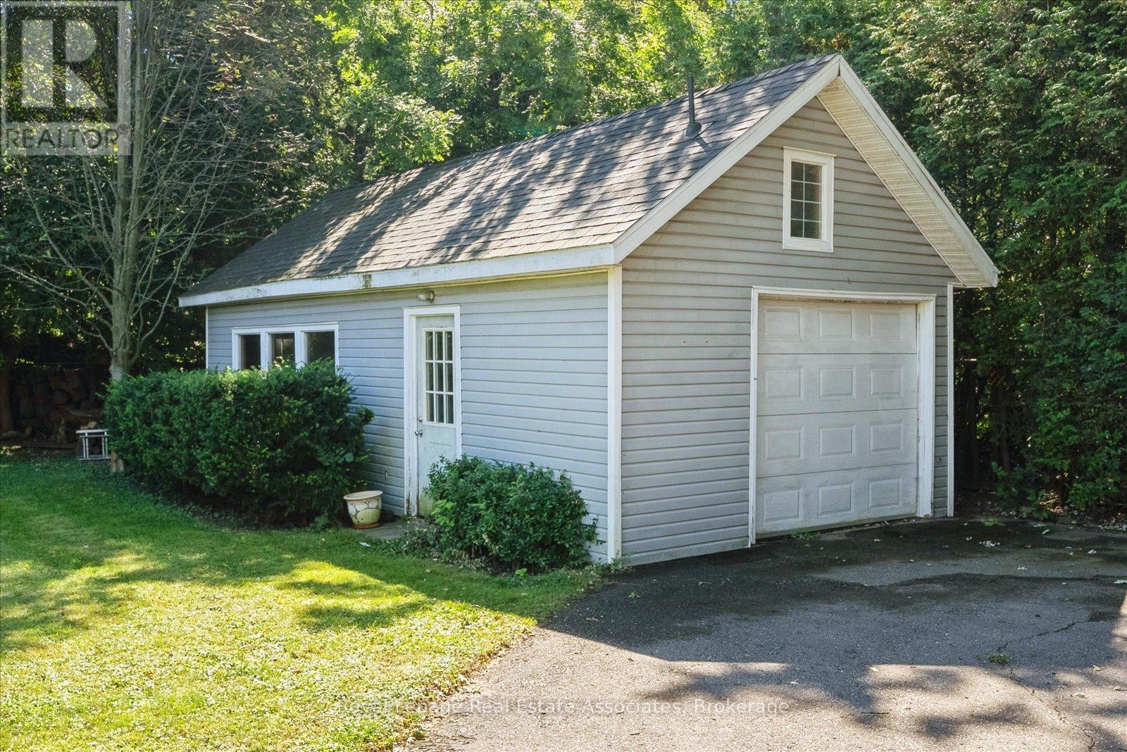 708 Montbeck Crescent, Mississauga, Ontario  L5G 1P3 - Photo 38 - W12848164