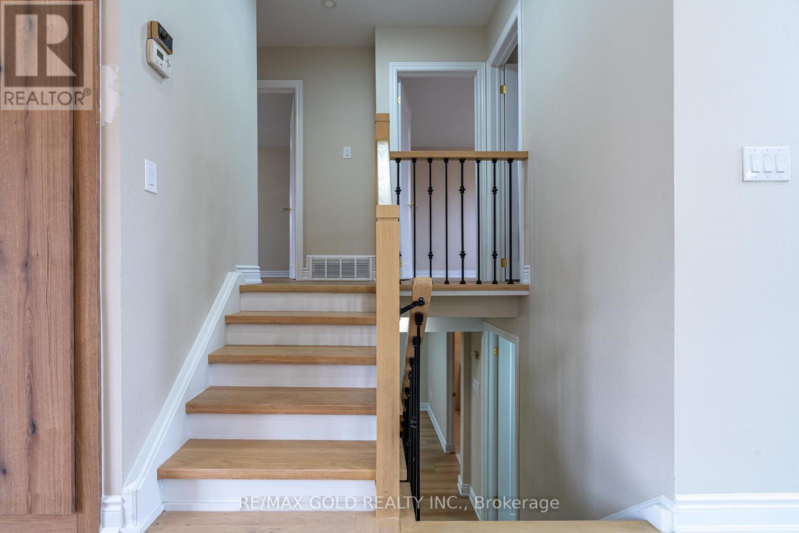 15 Athlone Avenue, Brampton, Ontario  L6T 2N5 - Photo 7 - W12895790