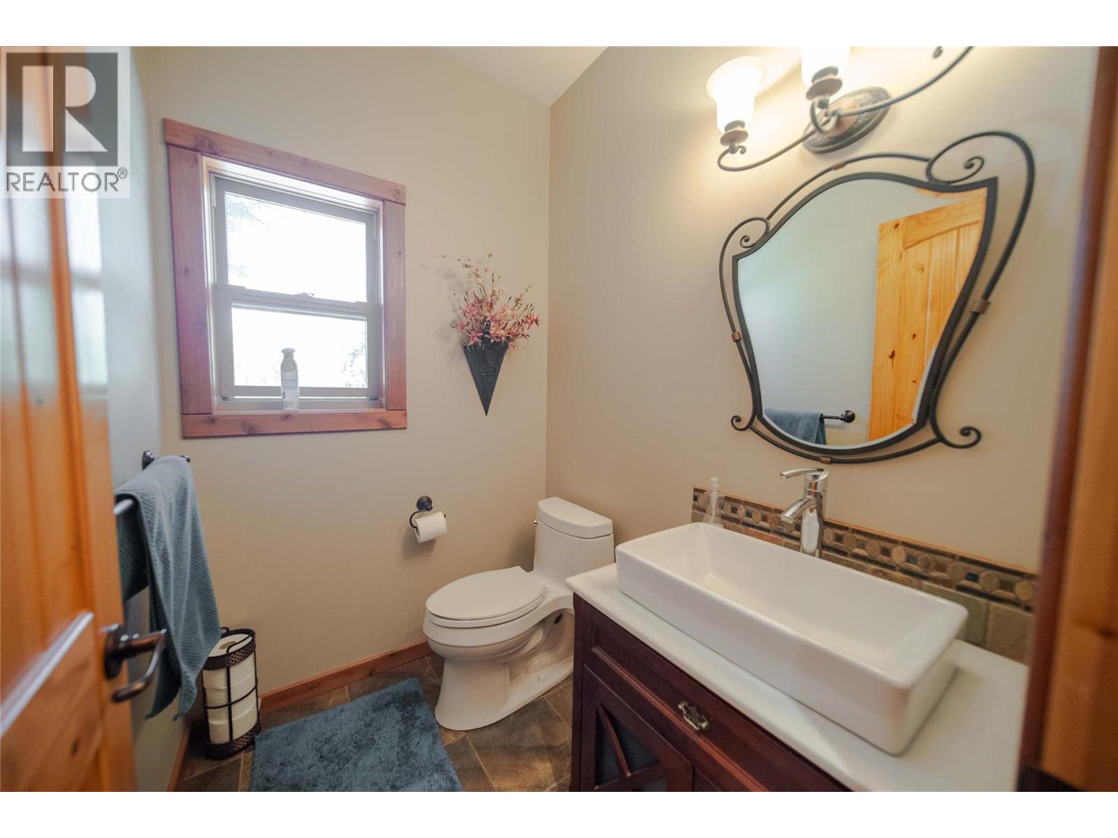 9865 Osprey Landing Drive, Wardner, British Columbia  V0B 2J0 - Photo 32 - 10379968