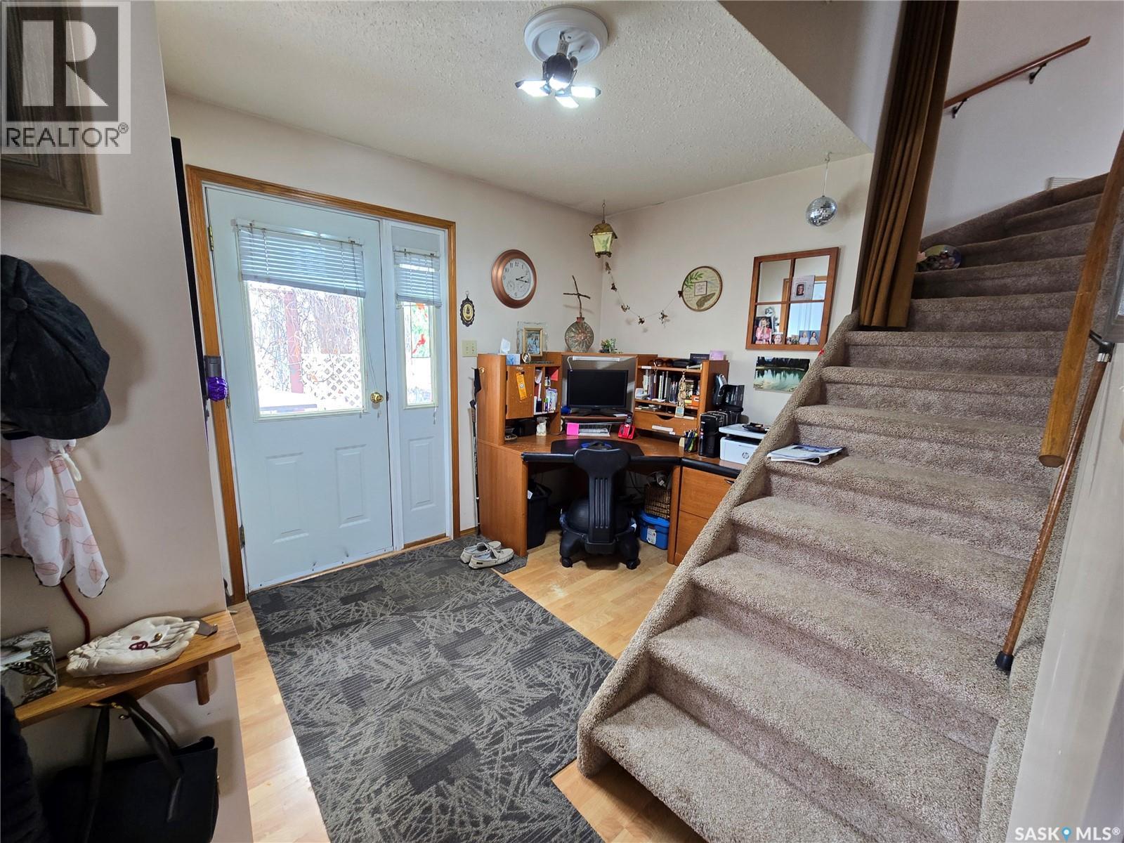 676 3rd Avenue Ne, Swift Current, Saskatchewan  S9H 2H5 - Photo 12 - SK030656