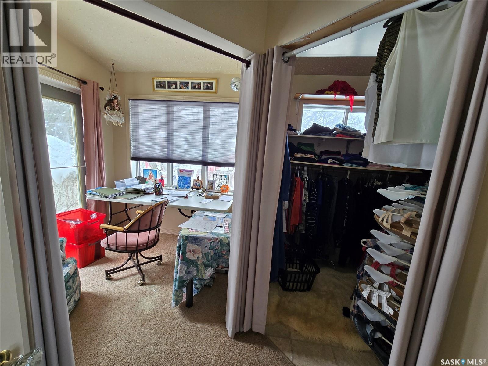 676 3rd Avenue Ne, Swift Current, Saskatchewan  S9H 2H5 - Photo 20 - SK030656