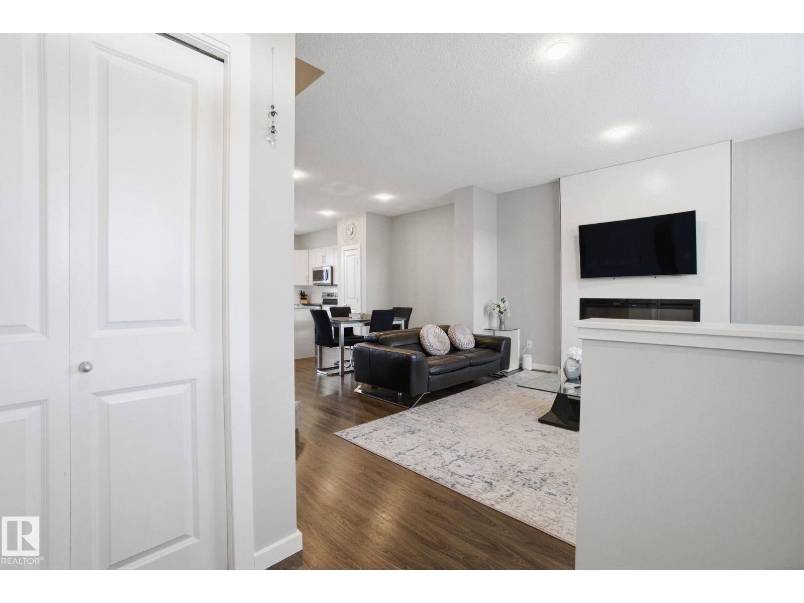 1170 Rosenthal Bv Nw, Edmonton, Alberta  T5T 7L3 - Photo 4 - E4478101