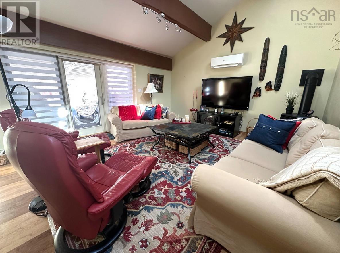 20 Boehner Street, Liverpool, Nova Scotia  B0T 1K0 - Photo 9 - 202604946