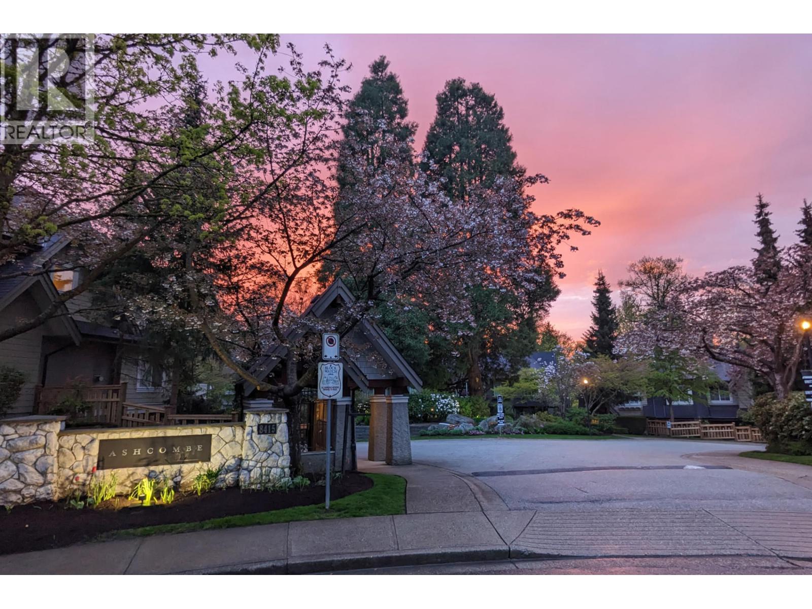76 8415 Cumberland Place, Burnaby, British Columbia  V3N 5C3 - Photo 2 - R3096504
