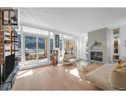 203 6697 NELSON AVENUE, West Vancouver, British Columbia