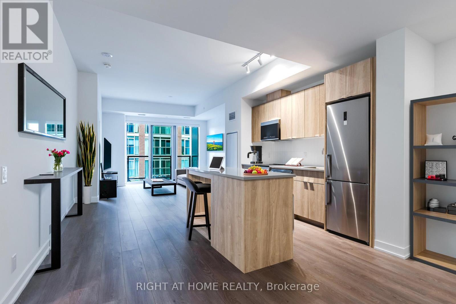 402 - 1660 Bloor Street W, Toronto, Ontario  M6P 0C6 - Photo 19 - W12891572