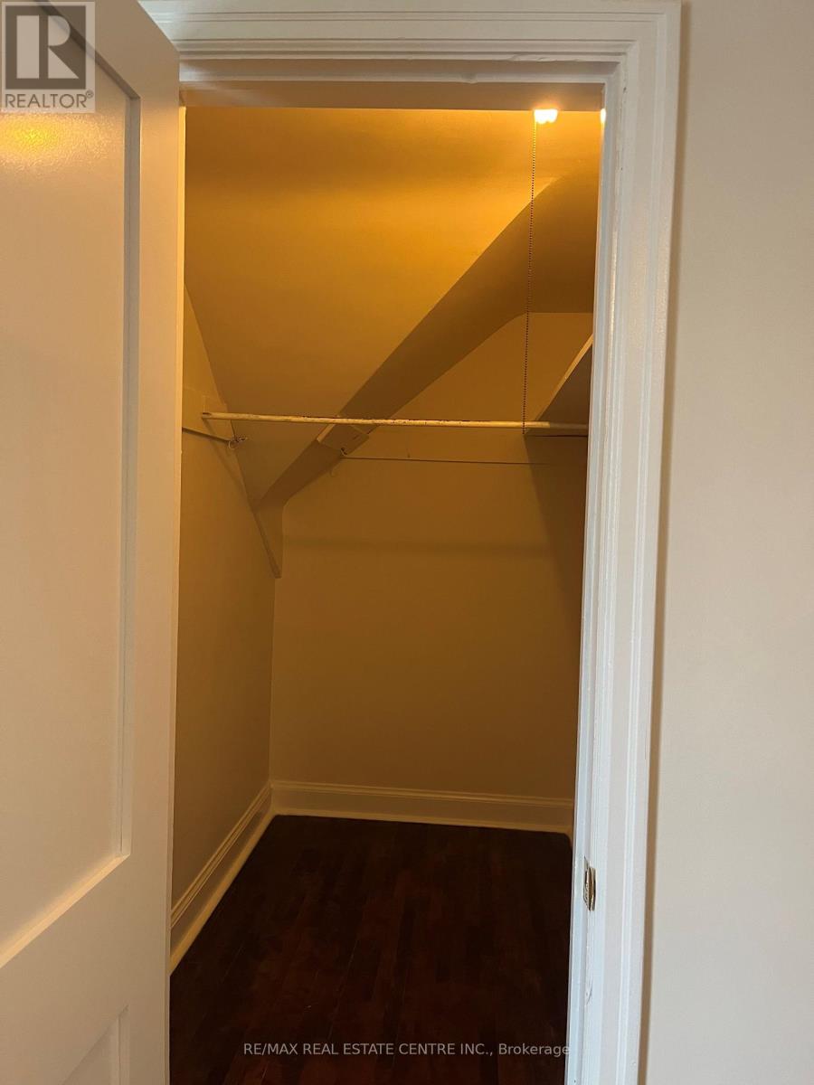 51 Inglewood Drive, Mississauga (Mineola), Ontario  L5G 1X7 - Photo 21 - W12900042