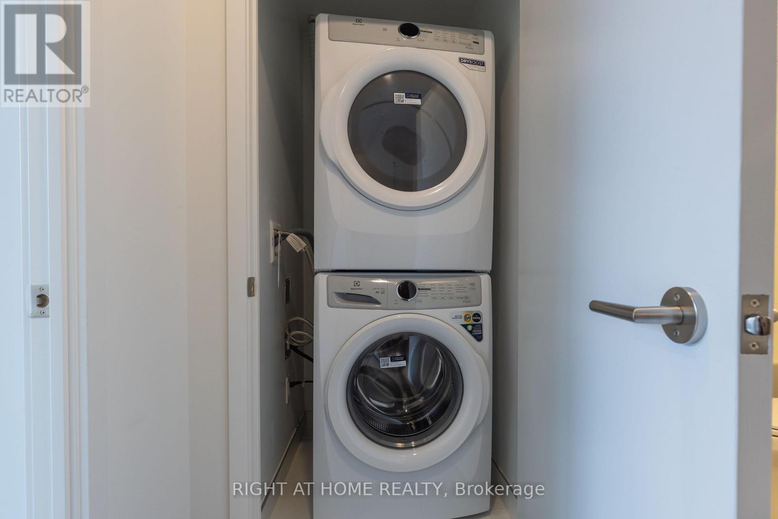 402 - 1660 Bloor Street W, Toronto, Ontario  M6P 0C6 - Photo 31 - W12891572