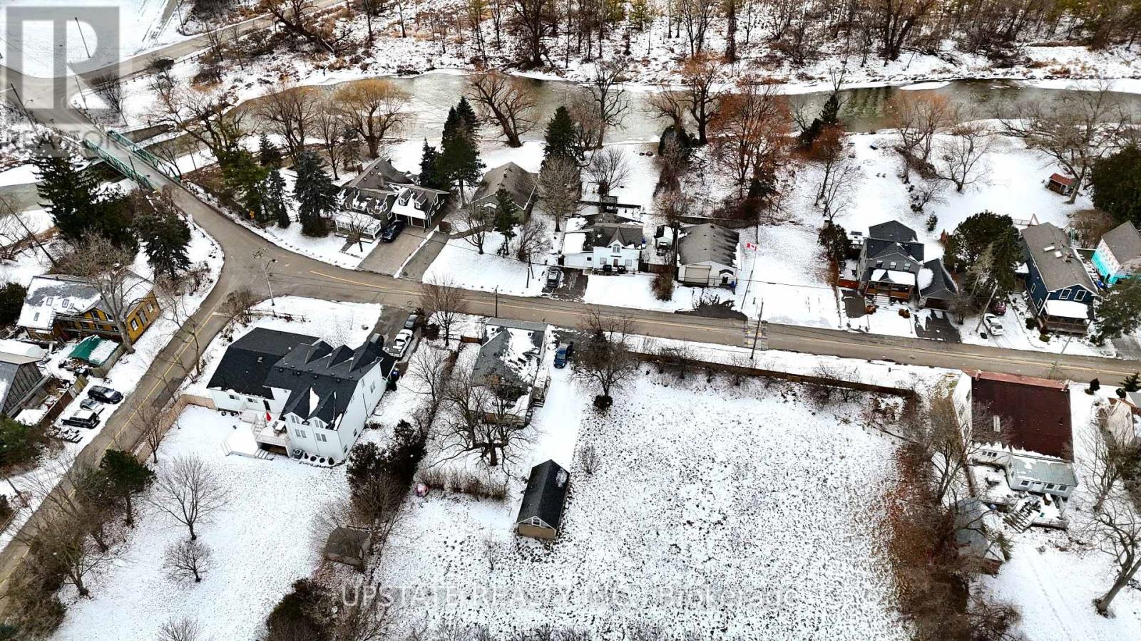 7749 Churchville Road, Brampton, Ontario  L6Y 0H3 - Photo 5 - W12392091