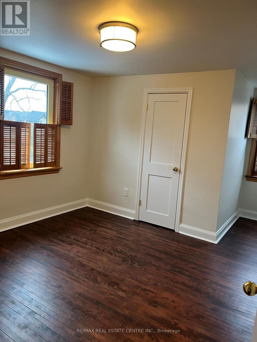 51 Inglewood Drive, Mississauga (Mineola), Ontario  L5G 1X7 - Photo 17 - W12900042