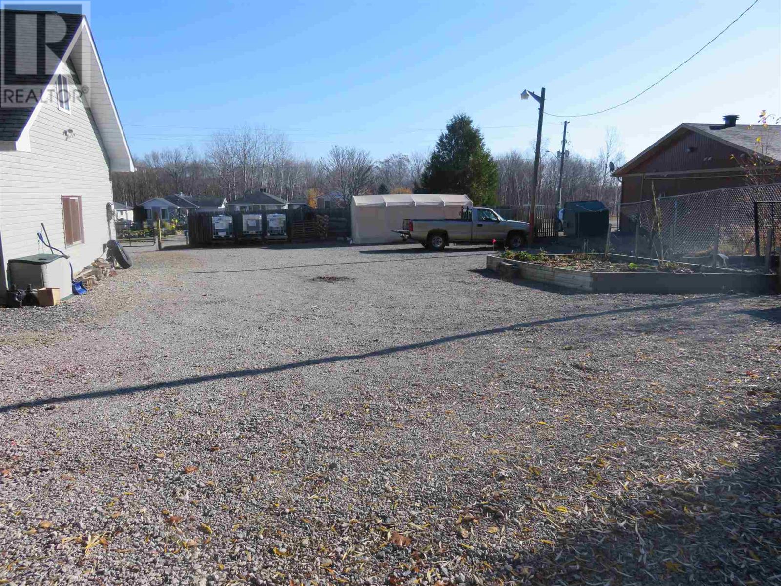 60 Hergott Ave, Elliot Lake, Ontario  P5A 3A8 - Photo 10 - SM253227