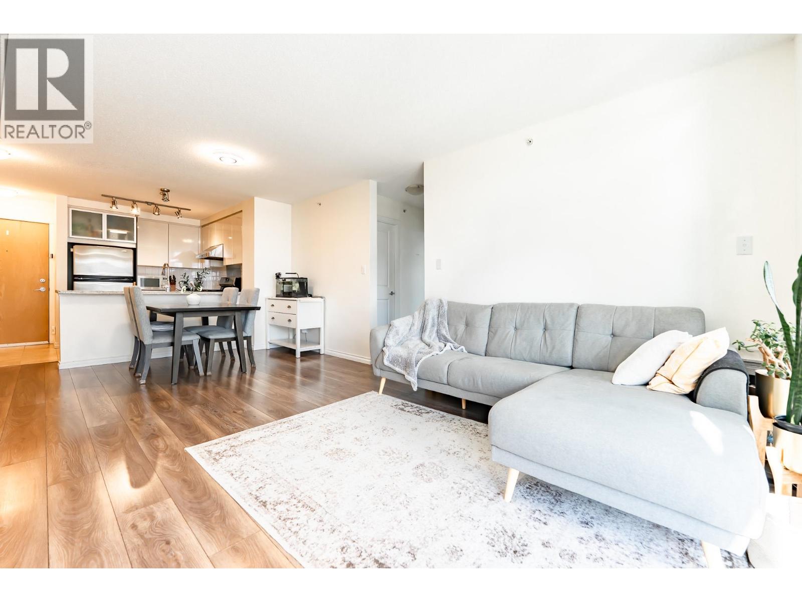 2703 2289 Yukon Crescent, Burnaby, British Columbia  V5C 0B2 - Photo 4 - R3101432