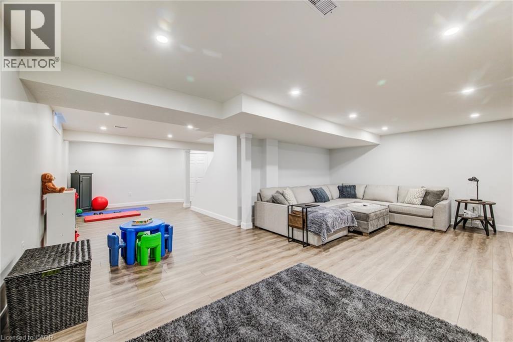 367 Meadowvale Place, Waterloo, Ontario  N2K 3P8 - Photo 39 - 40812559