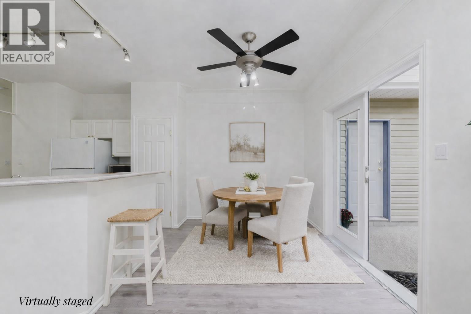 6307 Homestead Avenue, Sechelt, British Columbia  V7Z 0M6 - Photo 10 - R3082821