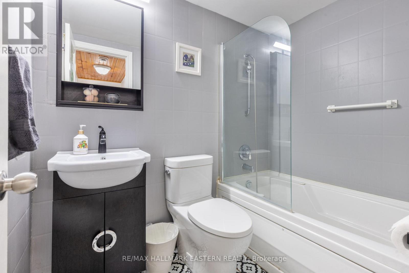 14 Franklin Street, Curve Lake First Nation 35, Ontario  K0L 1R0 - Photo 37 - X12900328