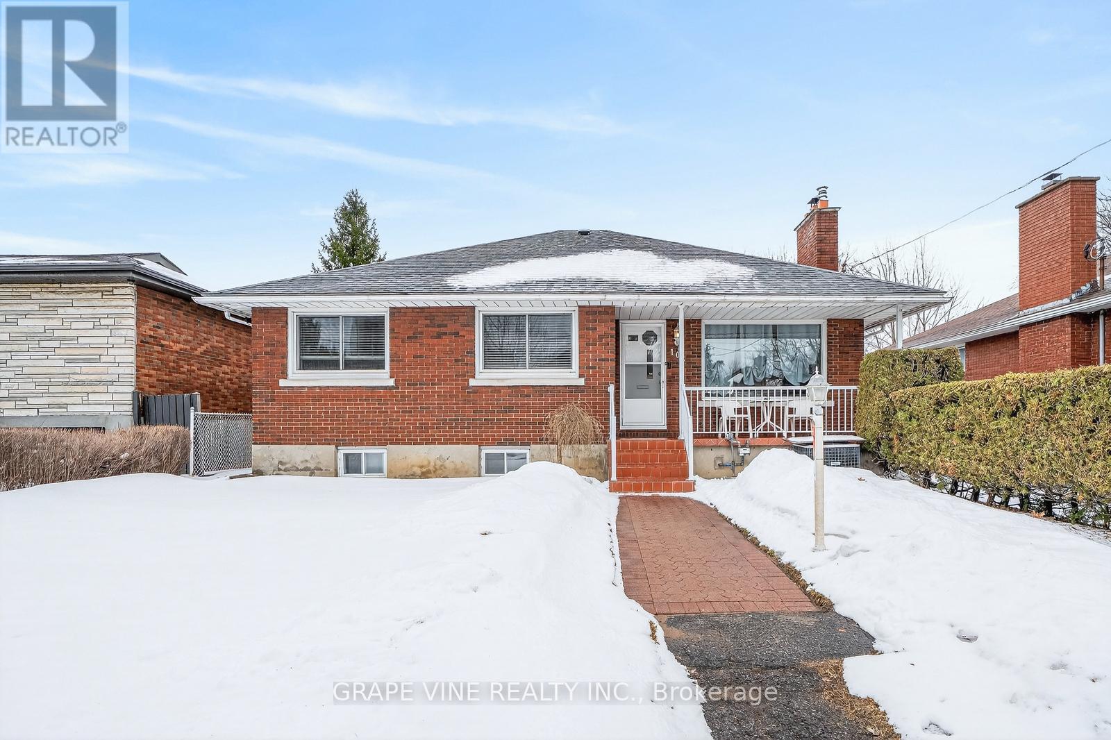 102 DONALD STREET, Ottawa, Ontario