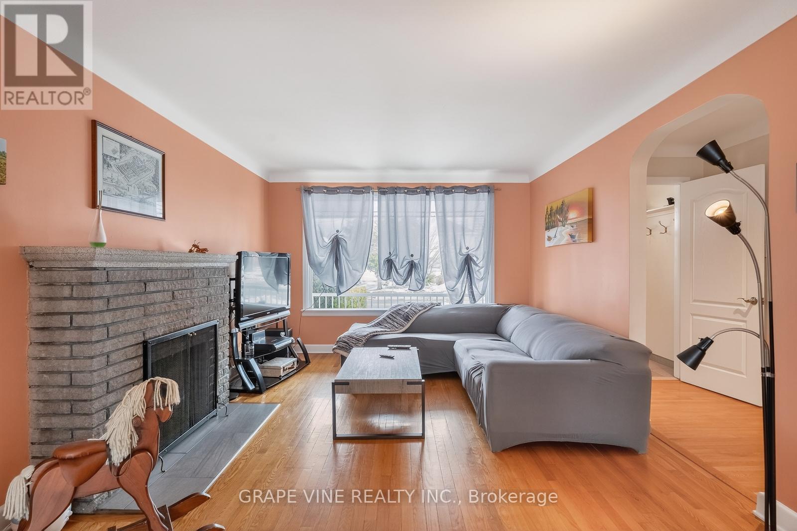 102 Donald Street, Ottawa, Ontario  K1K 1N2 - Photo 11 - X12900310