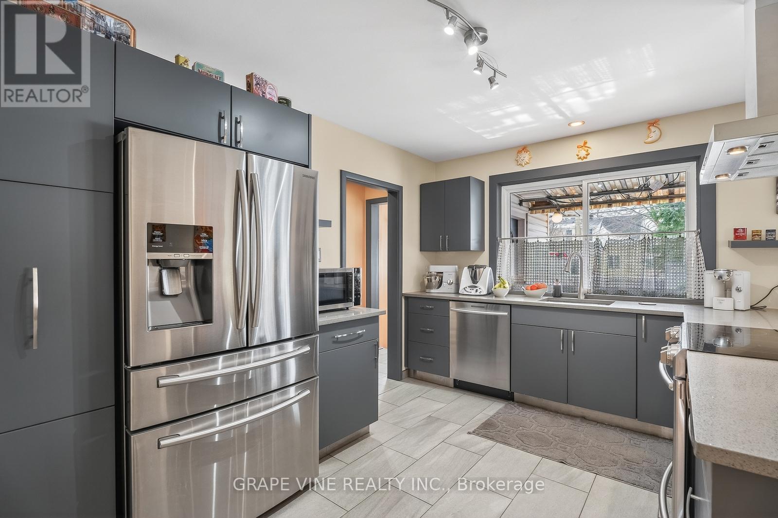 102 Donald Street, Ottawa, Ontario  K1K 1N2 - Photo 19 - X12900310