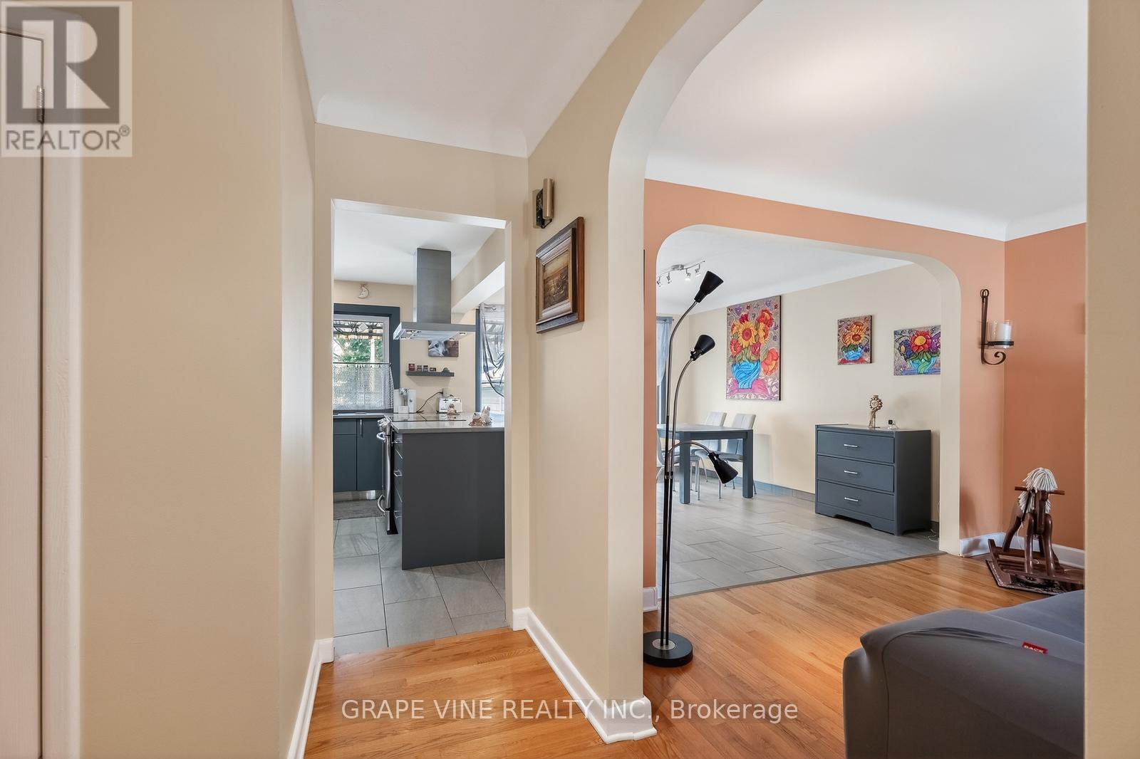 102 Donald Street, Ottawa, Ontario  K1K 1N2 - Photo 9 - X12900310