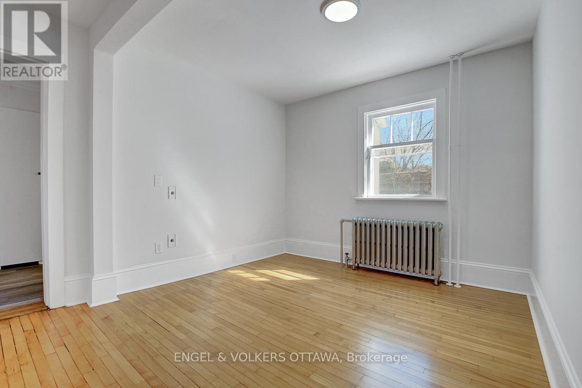 989 Bakervale Drive, Ottawa, Ontario  K1Z 6N7 - Photo 11 - X12900336