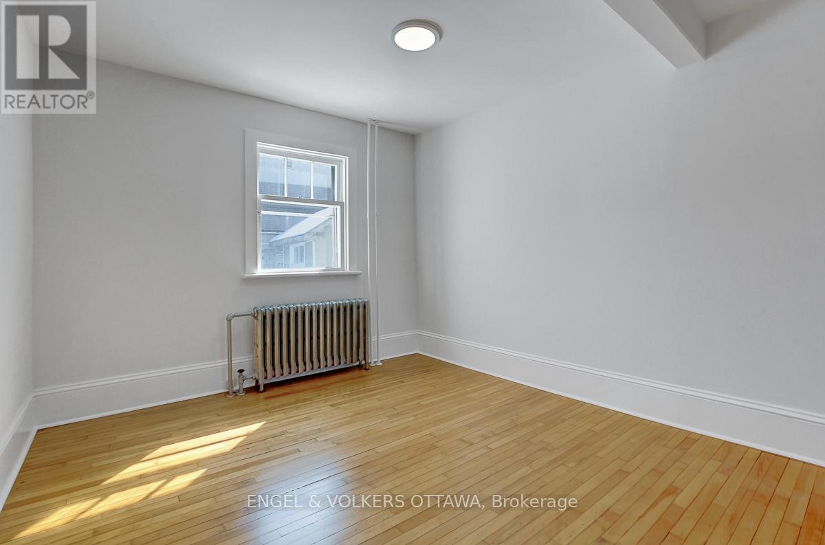 989 Bakervale Drive, Ottawa, Ontario  K1Z 6N7 - Photo 12 - X12900336