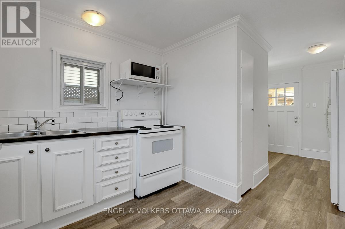 989 Bakervale Drive, Ottawa, Ontario  K1Z 6N7 - Photo 18 - X12900336