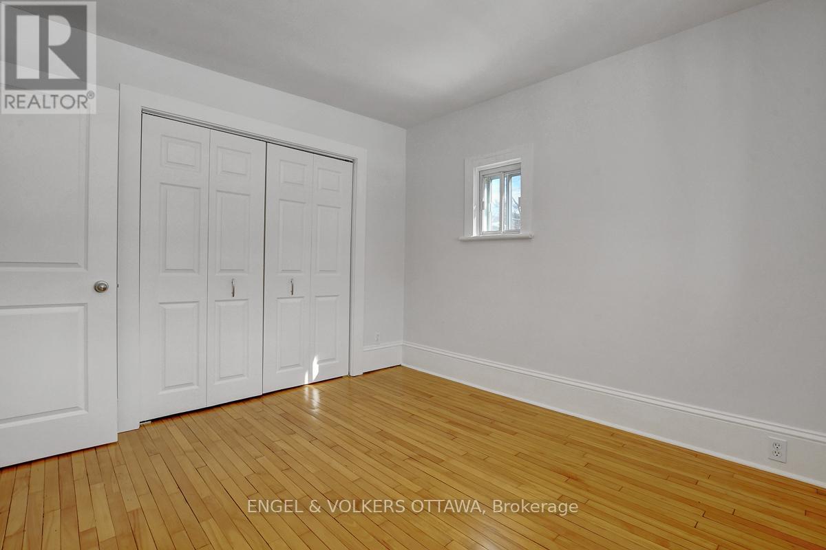 989 Bakervale Drive, Ottawa, Ontario  K1Z 6N7 - Photo 24 - X12900336