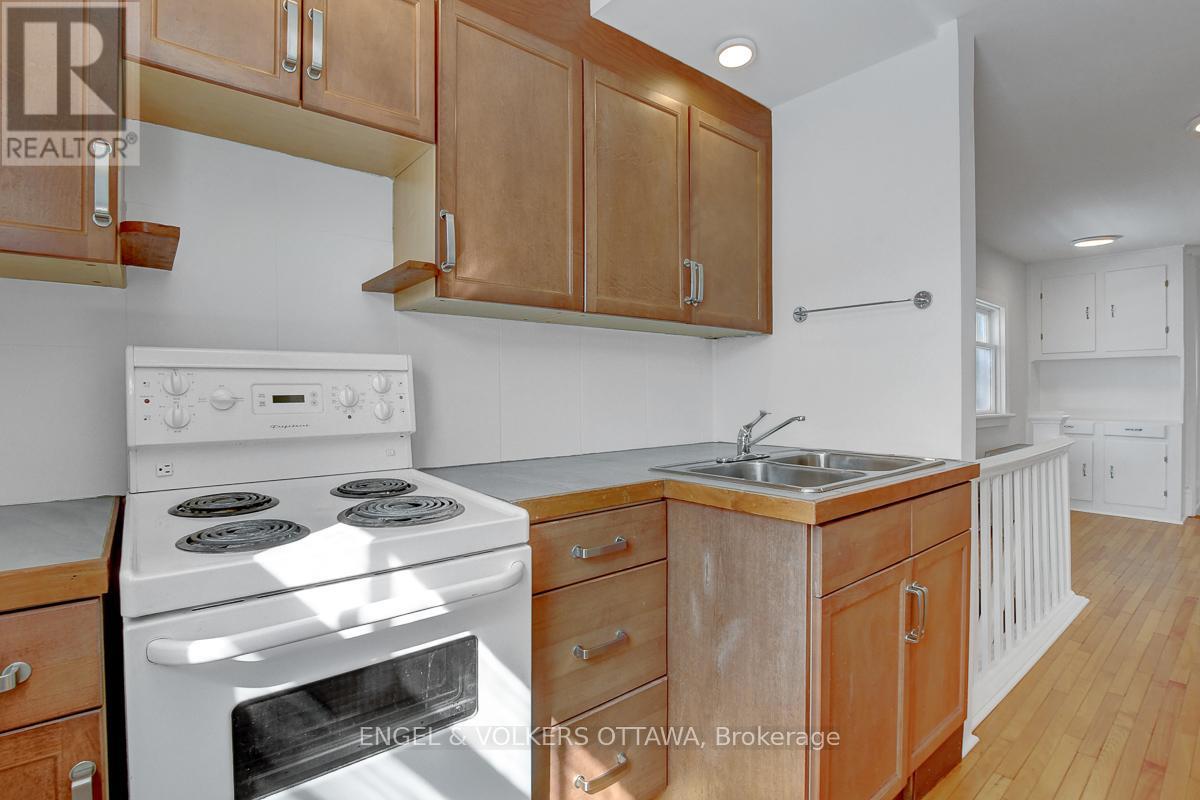 989 Bakervale Drive, Ottawa, Ontario  K1Z 6N7 - Photo 35 - X12900336