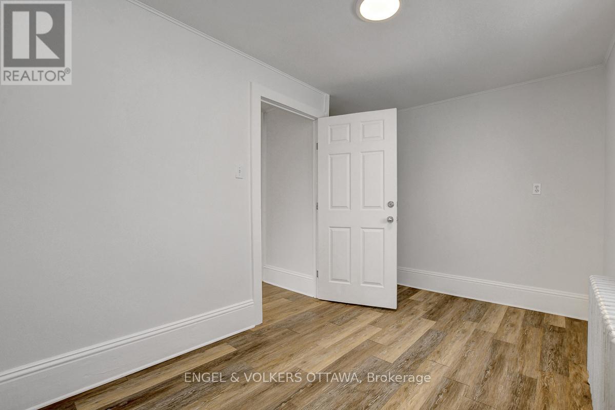 989 Bakervale Drive, Ottawa, Ontario  K1Z 6N7 - Photo 40 - X12900336