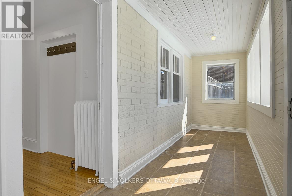 989 Bakervale Drive, Ottawa, Ontario  K1Z 6N7 - Photo 8 - X12900336