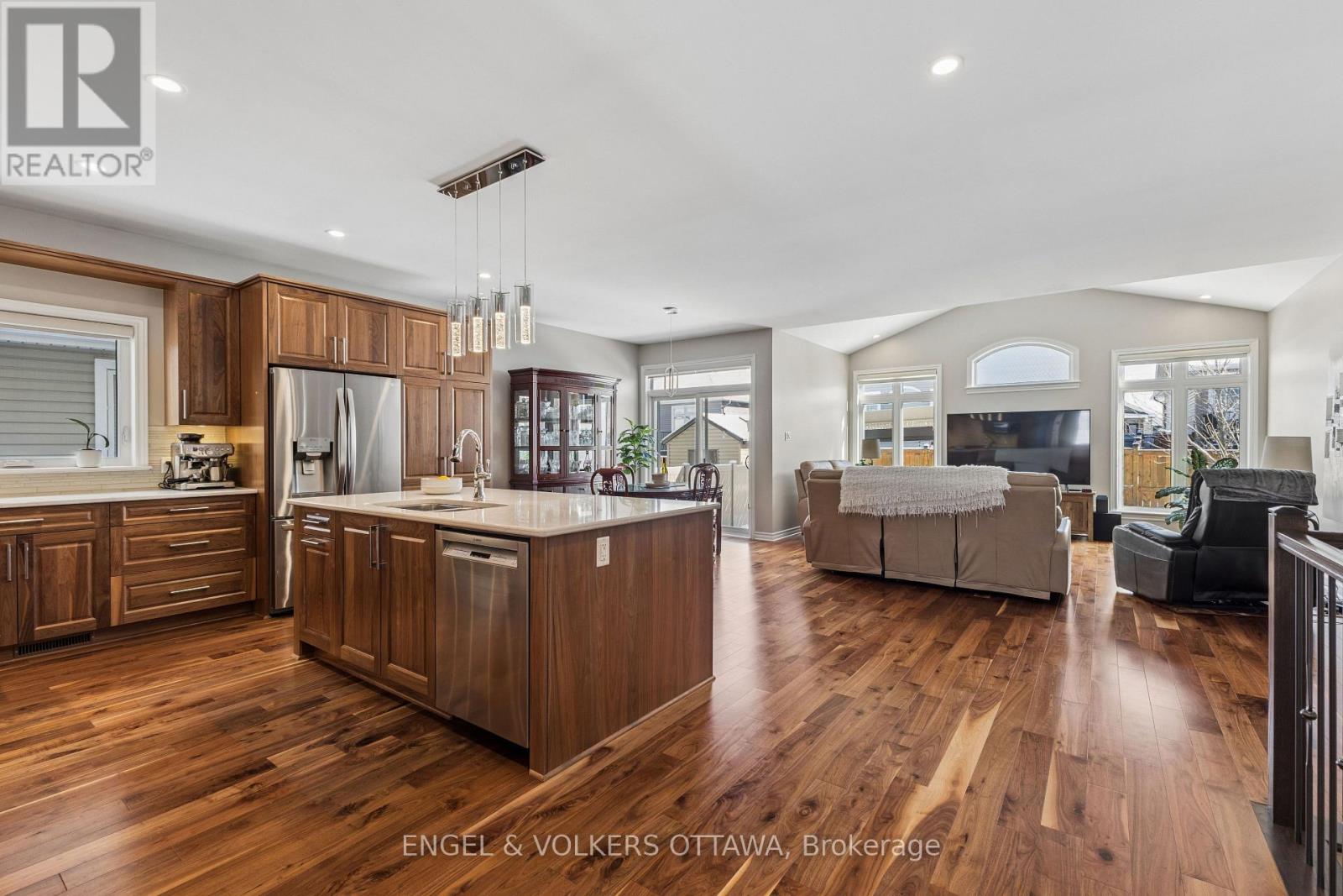 865 Tewin Circle, Ottawa, Ontario  K4A 1K1 - Photo 4 - X12900374