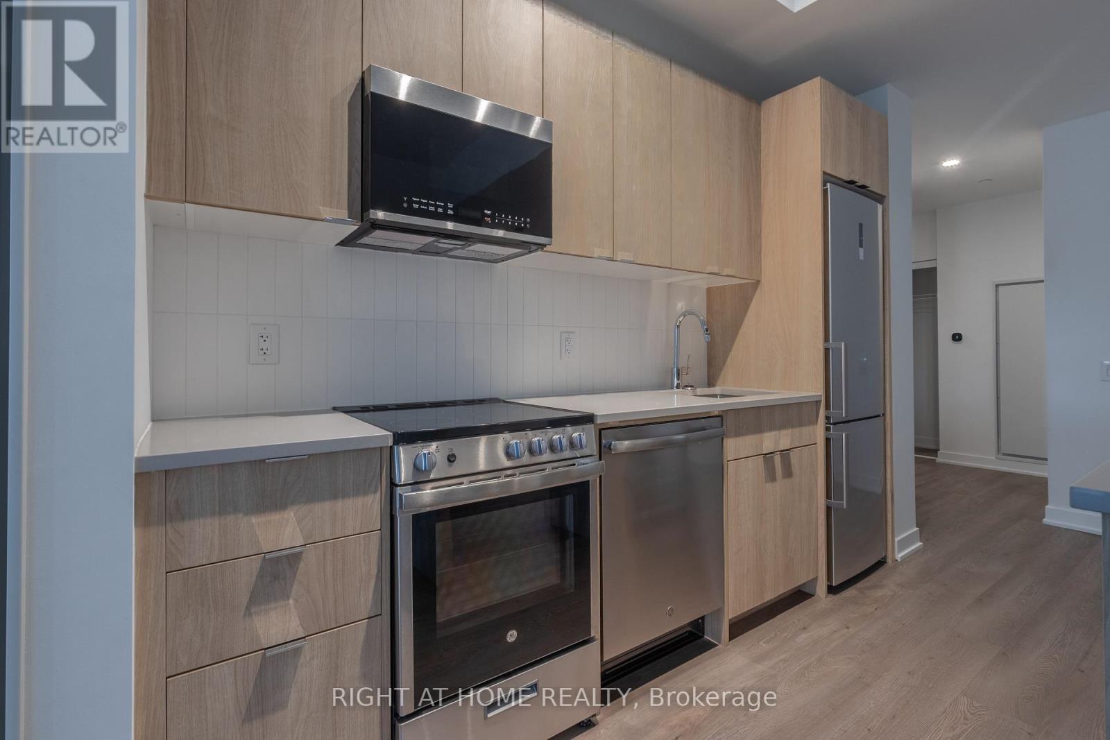 402 - 1660 Bloor Street W, Toronto, Ontario  M6P 0C6 - Photo 15 - W12891630