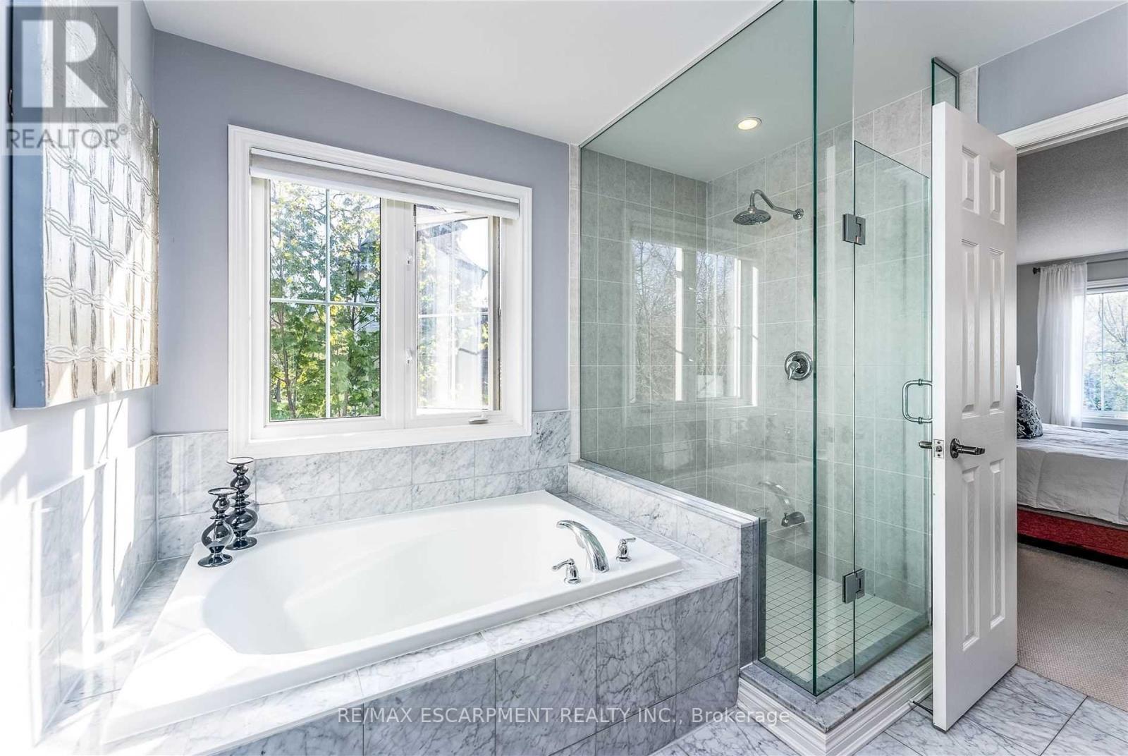 1203 Lorne Park Road, Mississauga, Ontario  L5H 3A7 - Photo 18 - W12900268