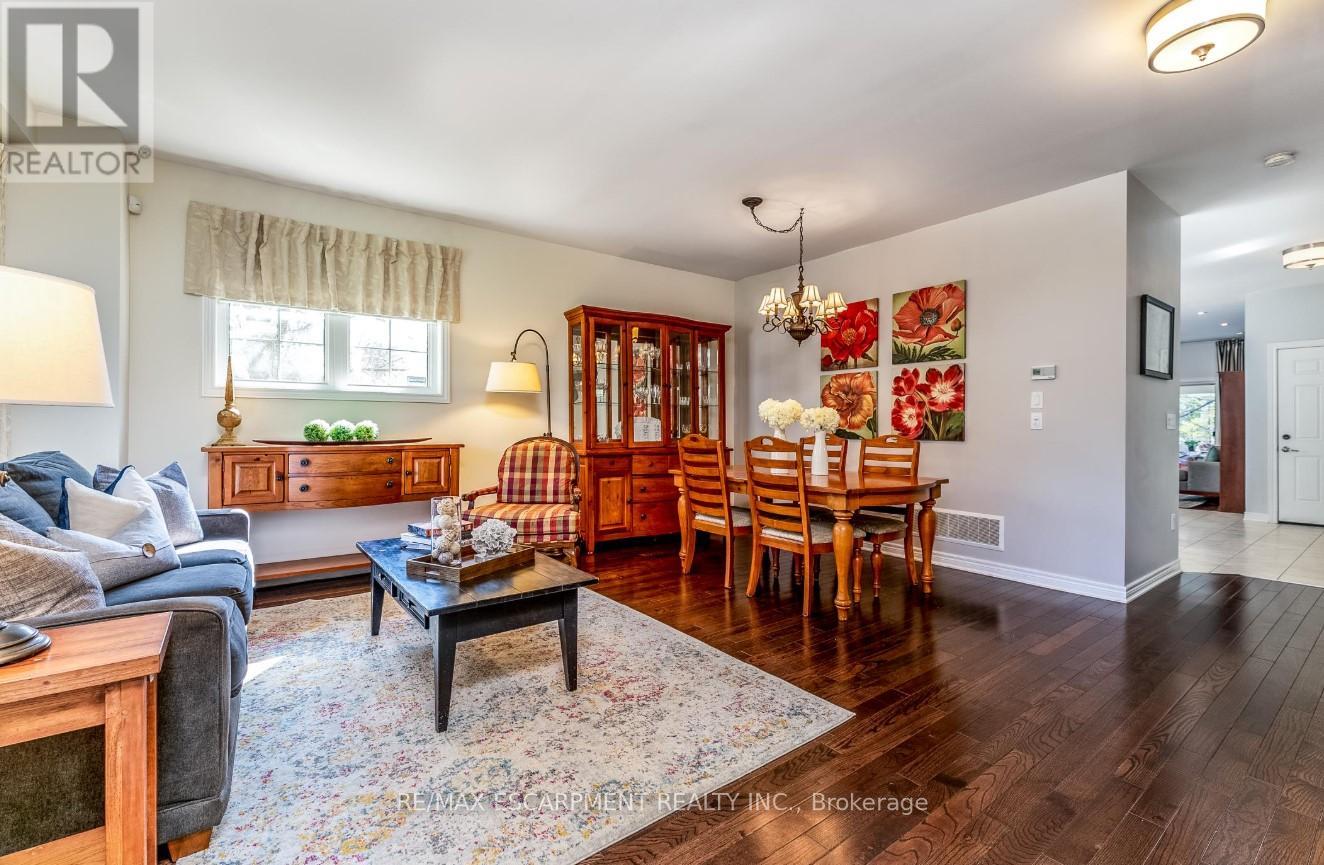 1203 Lorne Park Road, Mississauga, Ontario  L5H 3A7 - Photo 4 - W12900268