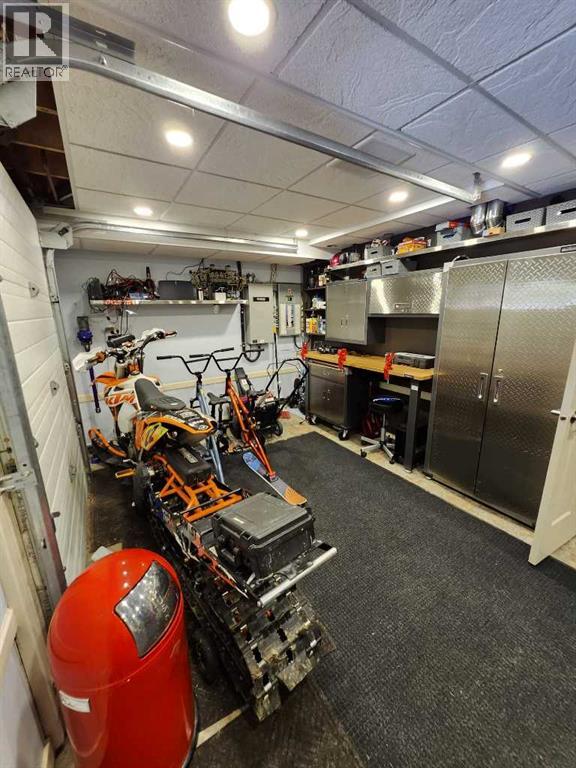 22 Westcastle Loop, Rural Pincher Creek No. 9, Alberta  T0K 1W0 - Photo 2 - A2280409