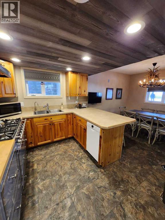 22 Westcastle Loop, Rural Pincher Creek No. 9, Alberta  T0K 1W0 - Photo 8 - A2280409