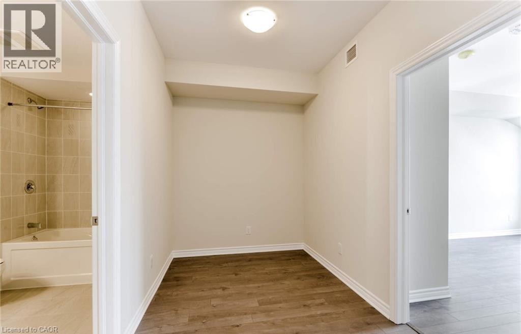 150 Oak Park Boulevard Unit# 320, Oakville, Ontario  L6H 3P2 - Photo 16 - 40811541