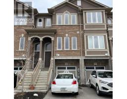 56 BLOOM CRESCENT, Hamilton, Ontario