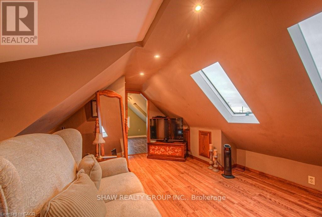 81 Beechwood Avenue, Hamilton, Ontario  L8L 2S7 - Photo 30 - X12900376