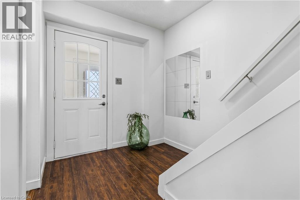 9 Horatio Court, Brampton, Ontario  L6S 1X8 - Photo 2 - 40813481