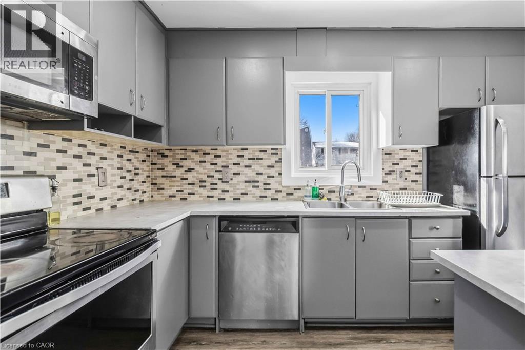 9 Horatio Court, Brampton, Ontario  L6S 1X8 - Photo 6 - 40813481