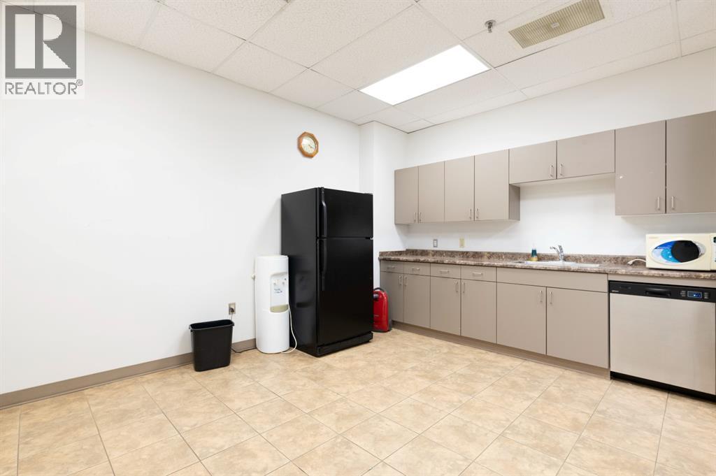 102b, 9816 Hardin Street, Fort Mcmurray, Alberta  T9H 4K3 - Photo 3 - A2287669