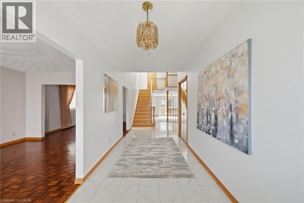 382 Hemlock Avenue, Stoney Creek, Ontario  L8E 2E1 - Photo 4 - 40813426