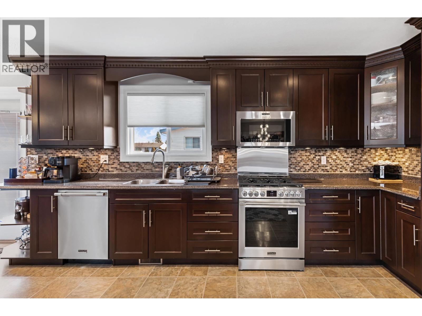 392 Green Place, Prince George, British Columbia  V2M 6A2 - Photo 11 - R3100548