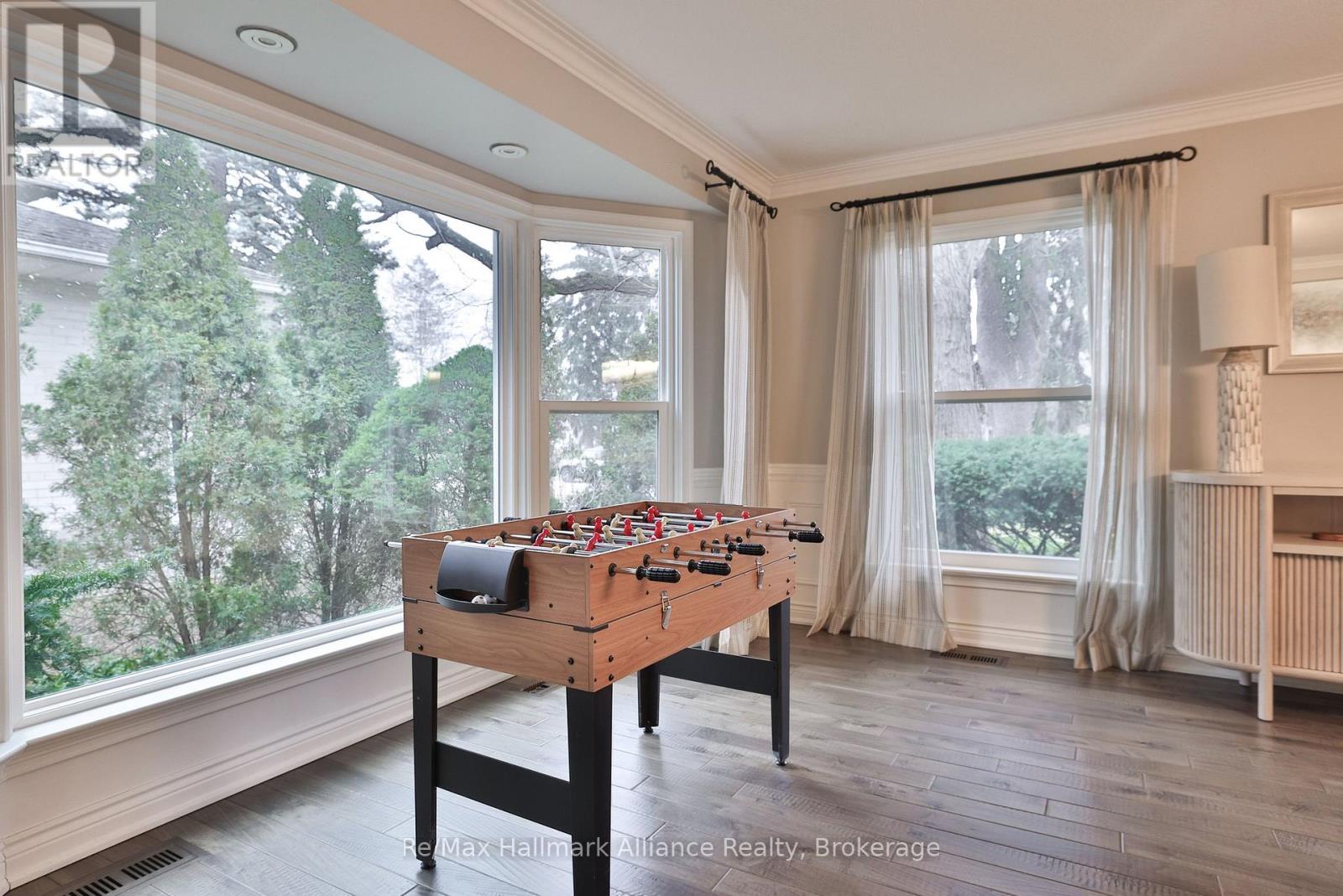 1335 Cambridge Drive, Oakville (Mo Morrison), Ontario  L6J 1S4 - Photo 7 - W12899502