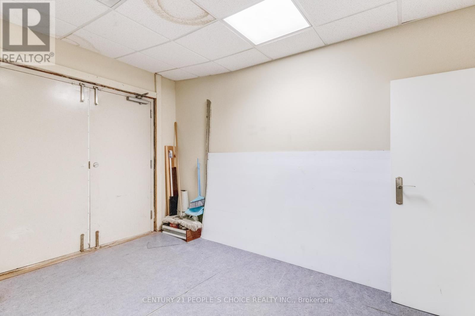 3042 Keele Street, Toronto, Ontario  M3M 2H5 - Photo 33 - W12888780