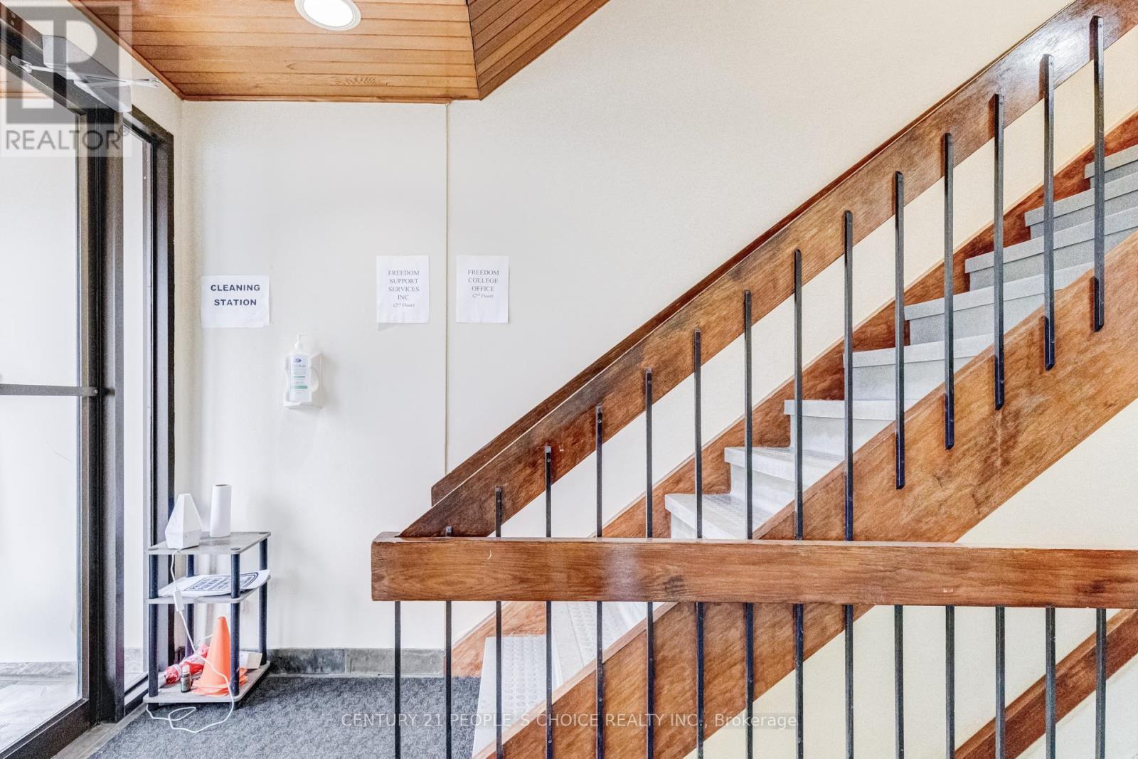 3042 Keele Street, Toronto, Ontario  M3M 2H5 - Photo 5 - W12888780