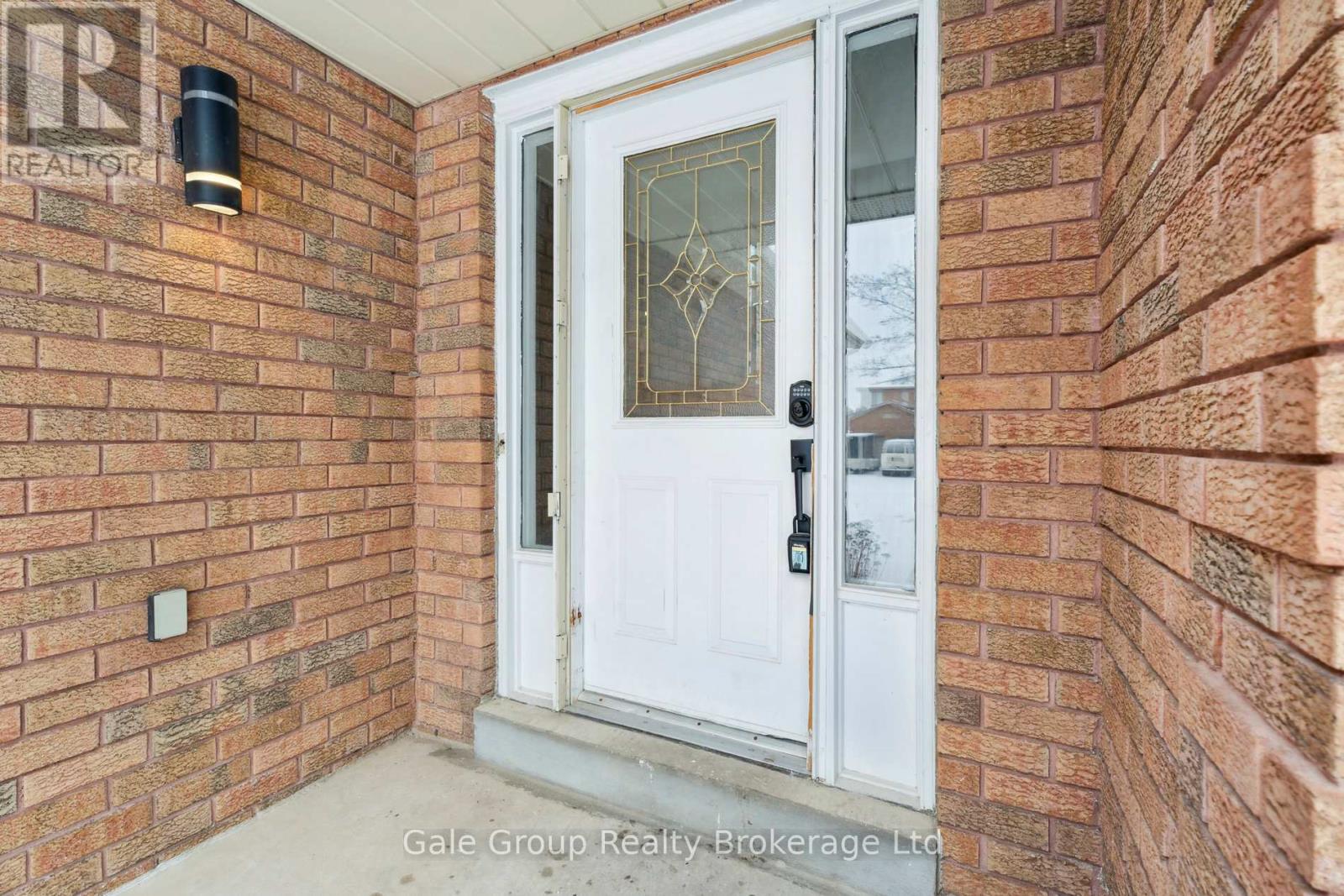 78 James Street, Barrie (Ardagh), Ontario  L4N 6Y2 - Photo 4 - S12900582