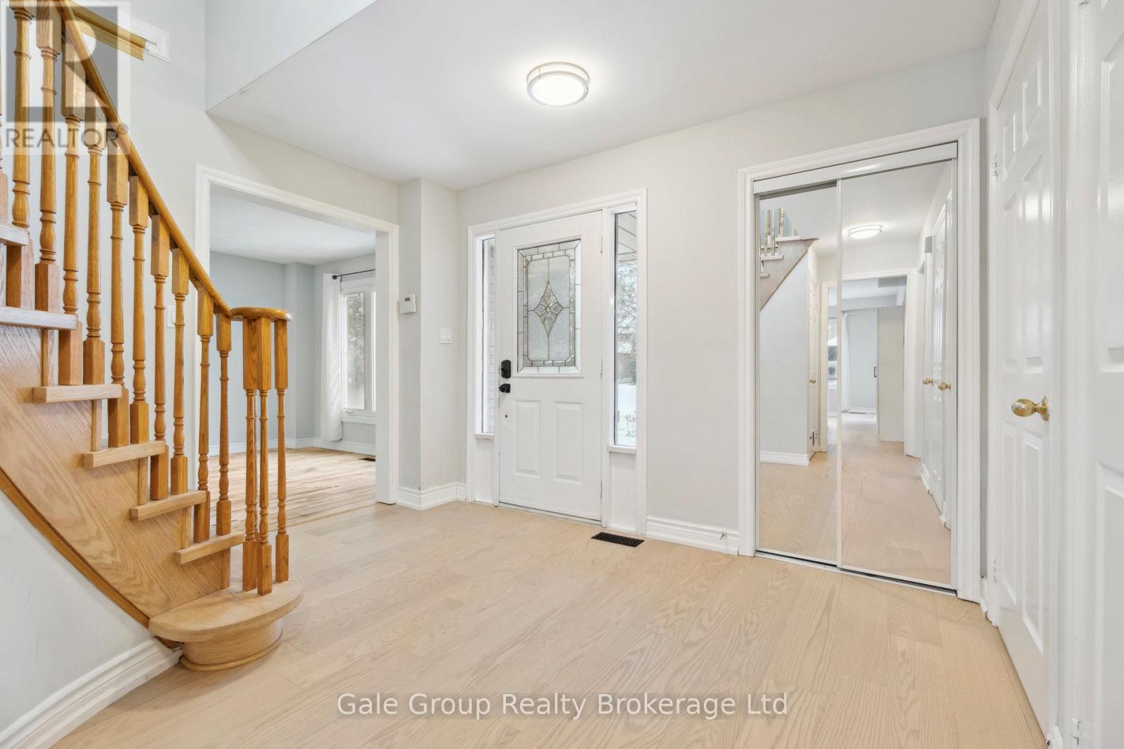 78 James Street, Barrie (Ardagh), Ontario  L4N 6Y2 - Photo 6 - S12900582